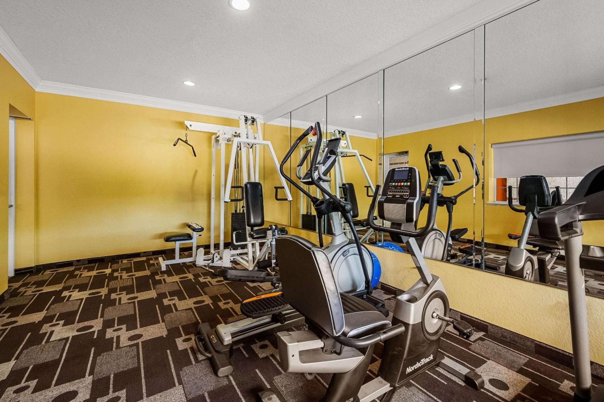 Quality Inn & Suites Cypress Extérieur photo