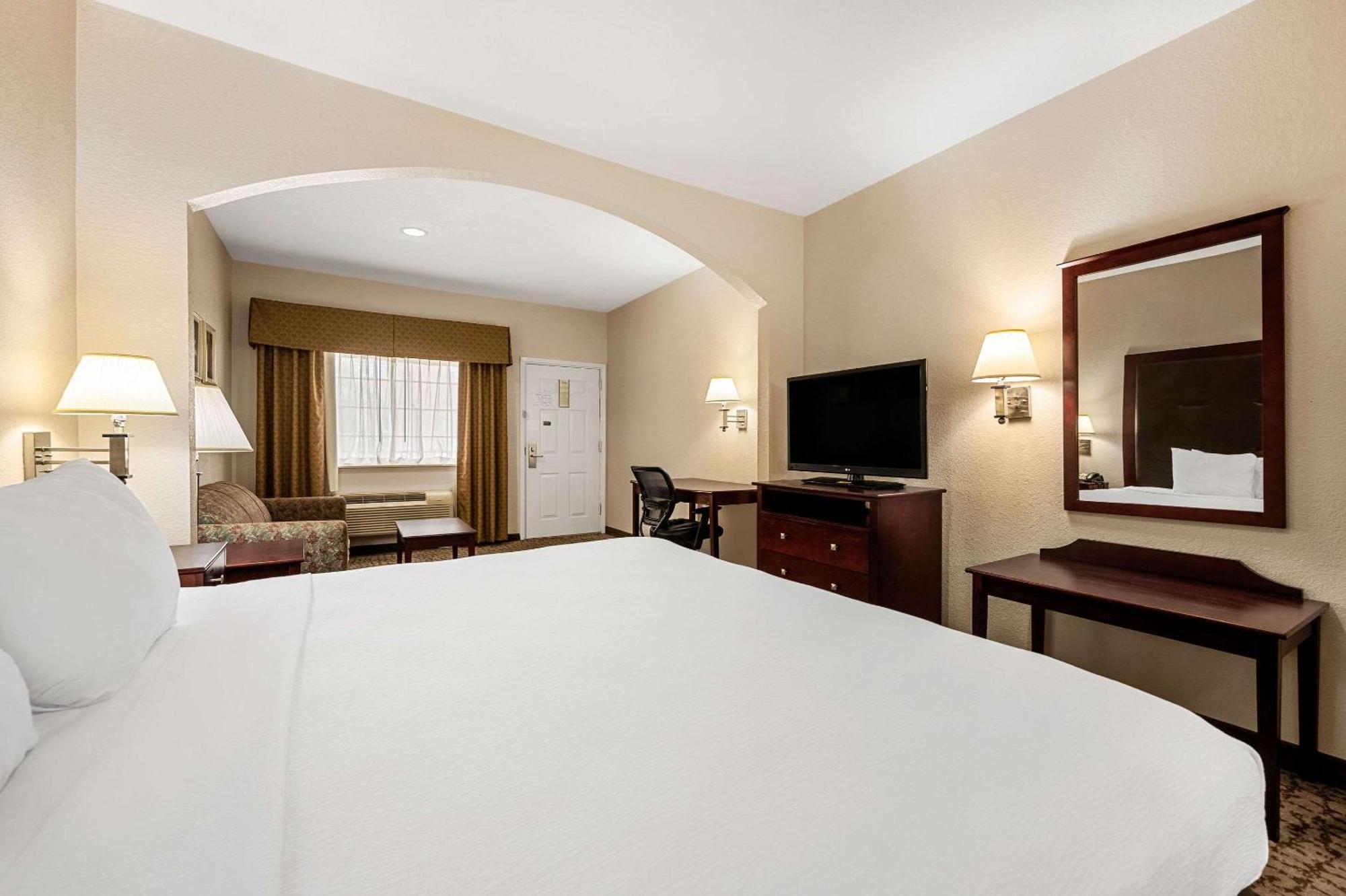 Quality Inn & Suites Cypress Extérieur photo