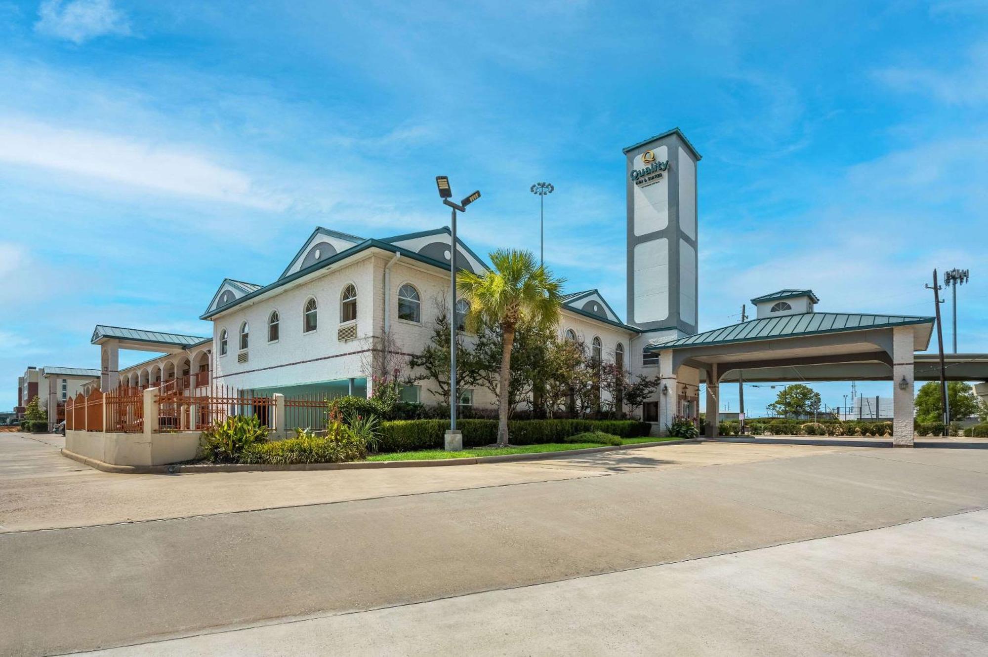Quality Inn & Suites Cypress Extérieur photo