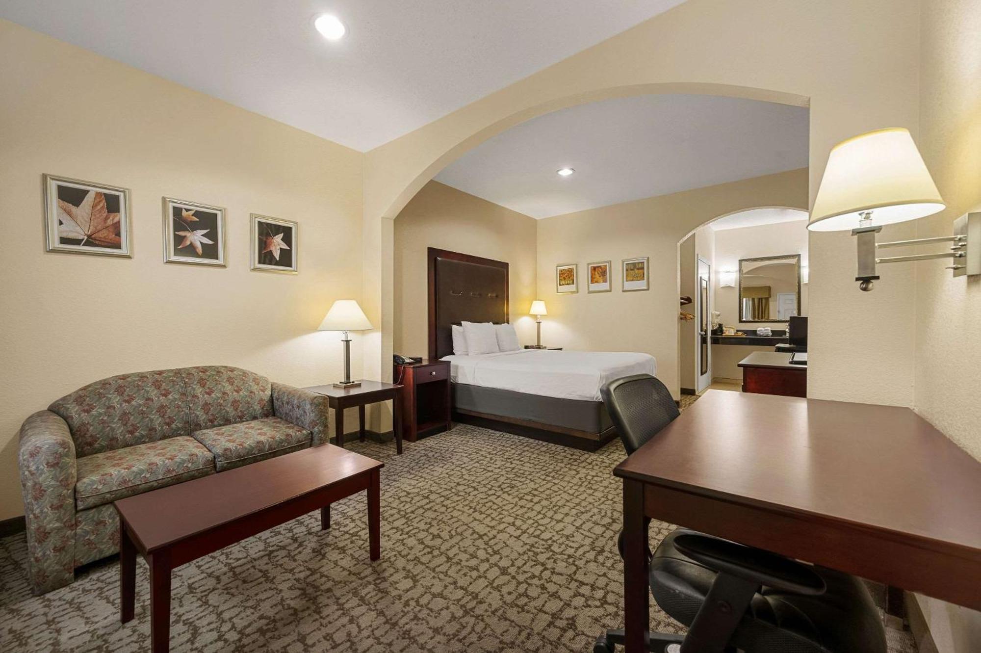 Quality Inn & Suites Cypress Extérieur photo